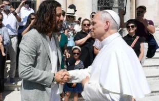 Jonathan Roumie, the actor who plays Jesus in the series “The Chosen,” greets Pope Leo XIV at the end of Wednesday’s general audience on June 25, 2025, in St. Peter’s Square at the Vatican. Credit: Vatican Media