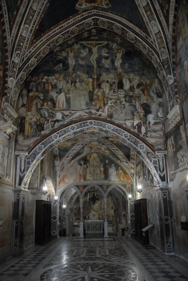 Chapel of Subiaco at the entrance, with walls covered in frescoes illustrating the life of Jesus and the life of Saint Benedict. June 2025. Credit: D. Ermacora