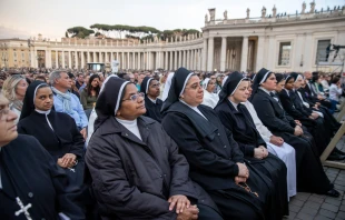 Religious sisters gather to pray the rosary for Pope Francis in St. Peter’s Square at the Vatican, Monday, April 21, 2025. Credit: Daniel Ibáñez/CNA