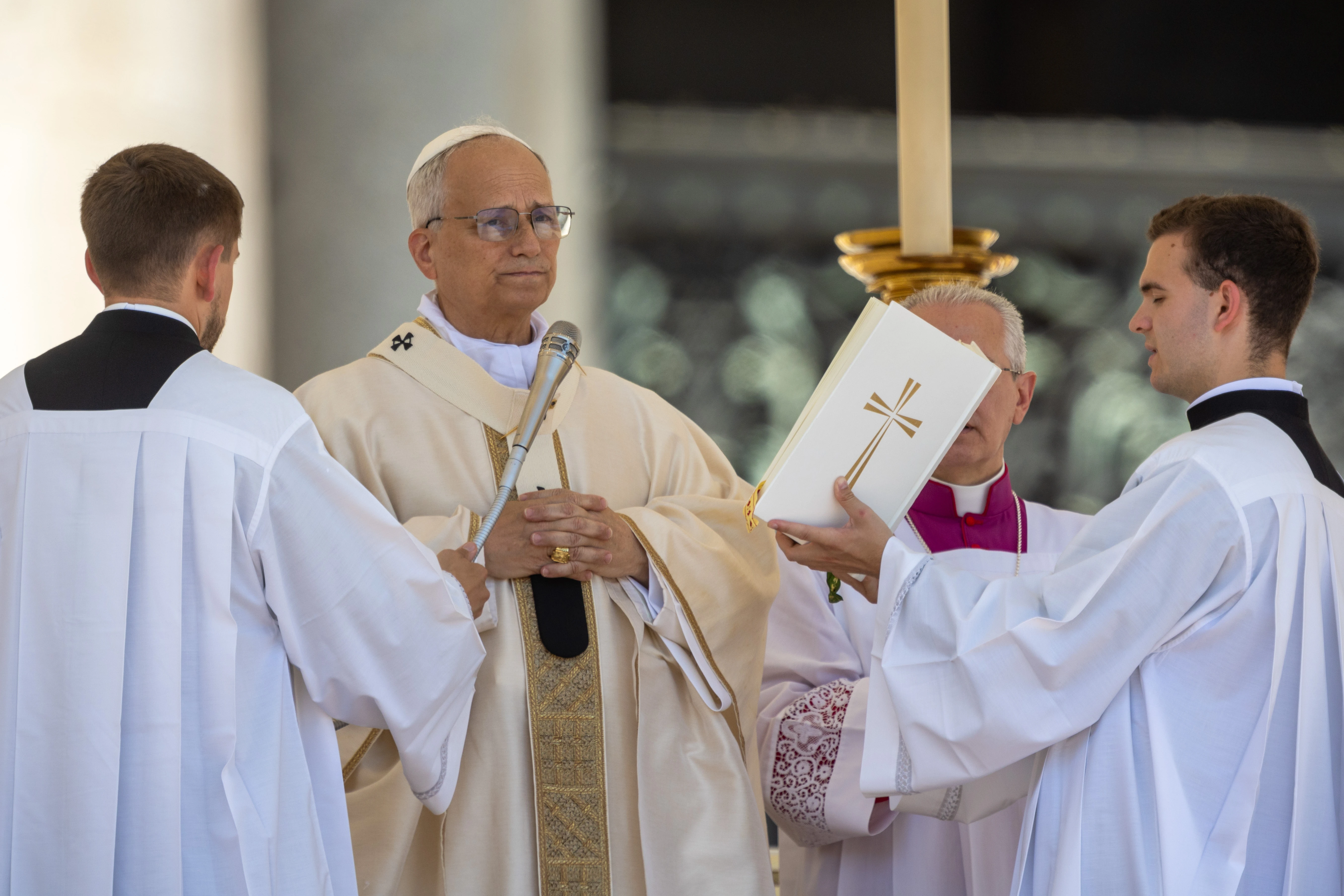 Pope Leo XIV celebrates the Mass for Jubilee of Families, Children, Grandparents, and the Elderly at St. Peter’s Square on Sunday, June 1, 2025.?w=200&h=150