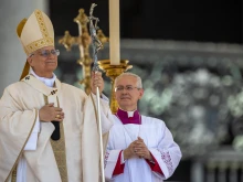 Pope Leo XIV celebrates Mass at St. Peter’s Square on Sunday, June 1, 2025 for the Jubilee of Families, Children, Grandparents and the Elderly.