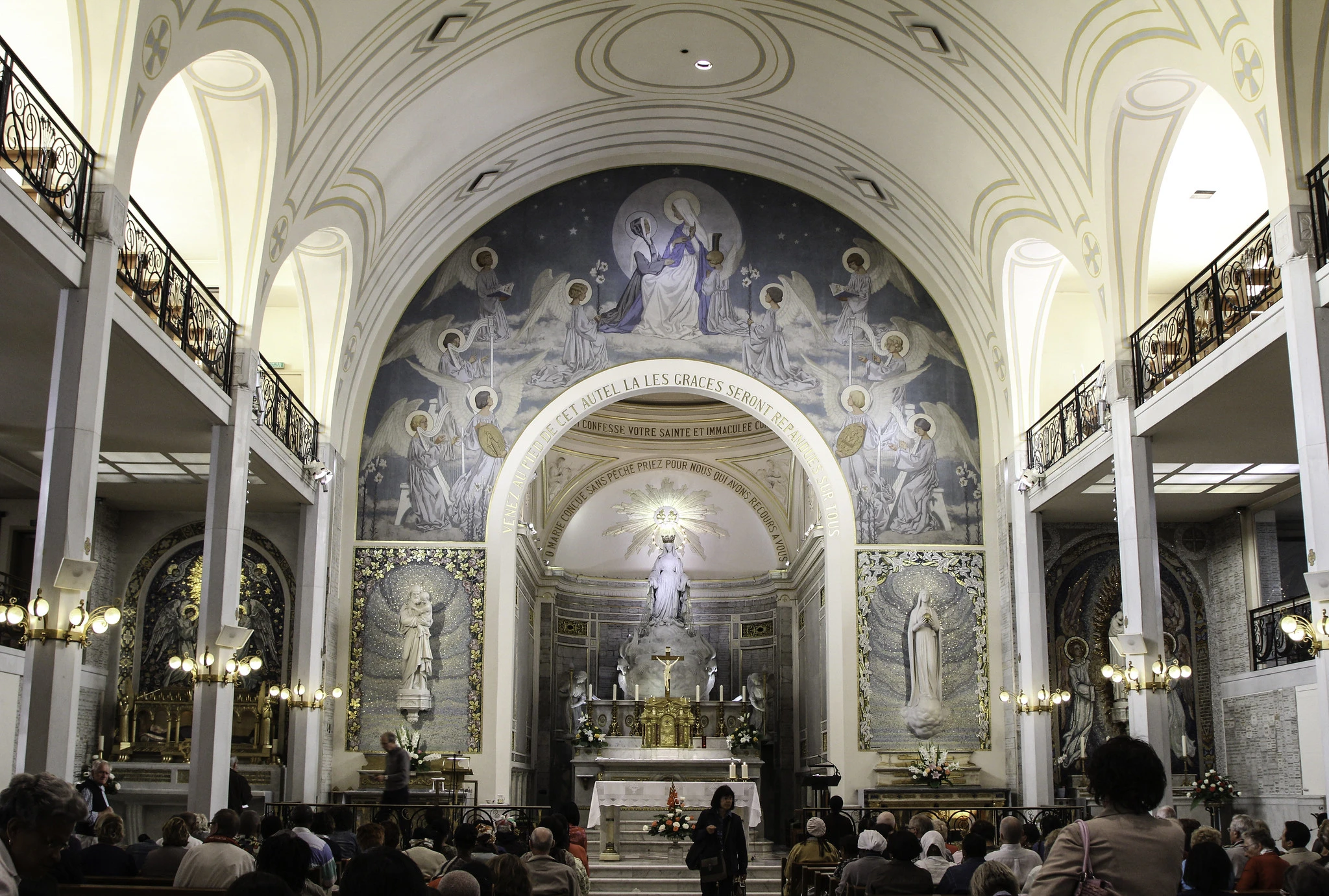 The Chapel of Our Lady of the Miraculous Medal in Paris, France is the site where the Blessed Virgin Mary appeared to Catherine Labouré.?w=200&h=150
