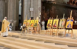 Cardinal Louis Raphaël Sako, patriarch of the Chaldean Catholic Church, presides over a celebratory liturgy at Notre-Dame Cathedral in Paris on the occasion of the World Day of Eastern Christians on May 25, 2025. Credit: L’Œuvre d’Orient