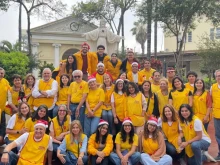 Emergency Missions volunteers at the Dos de Mayo National Hospital in Lima, Peru.