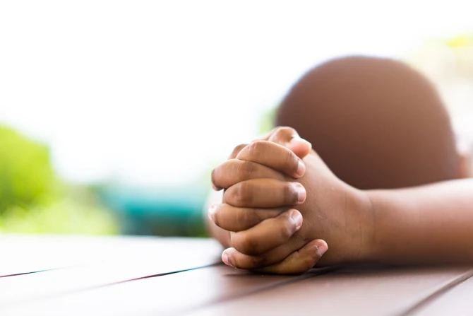 hands praying