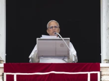 Pope Leo XIV speaks to pilgrims gathered in St. Peter’s Square for the Sunday Angelus on June 22, 2025.