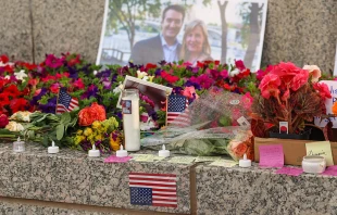 A makeshift memorial for Minnesota state Rep. Melissa Hortman and her husband, Mark, is seen at the Minnesota State Capitol building on June 16, 2025, in St. Paul, Minnesota. Credit: Steven Garcia/Getty Images