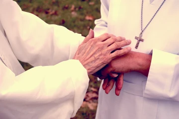 Nuns Credit Elena Ray Shutterstock CNA