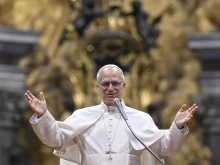 The pontiff warned of the risk of a superficial spiritual life “in an age of hyperconnectivity” in which it becomes increasingly “difficult to experience silence and solitude,” emphasizing that without an encounter with God, “we cannot even truly know ourselves.”