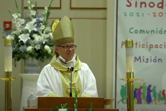 Bishop Alberto Rojas of San Bernardino during the diocese’s opening Mass for the Synod on Synodality, Oct. 17, 2021 at Queen of Angels Church in Riverside, California.