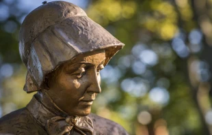 A statue of St. Elizabeth Ann Seton in the Seton Legacy Garden at the Seton Shrine in Maryland. Credit: Photo courtesy of the Seton Shrine