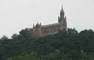 National Shrine and Minor Basilica of Our Lady of Sheshan, also known as Basilica of Mary, Help of Christians, in Shanghai, China. Credit: lobia, via Wikimedia Commons