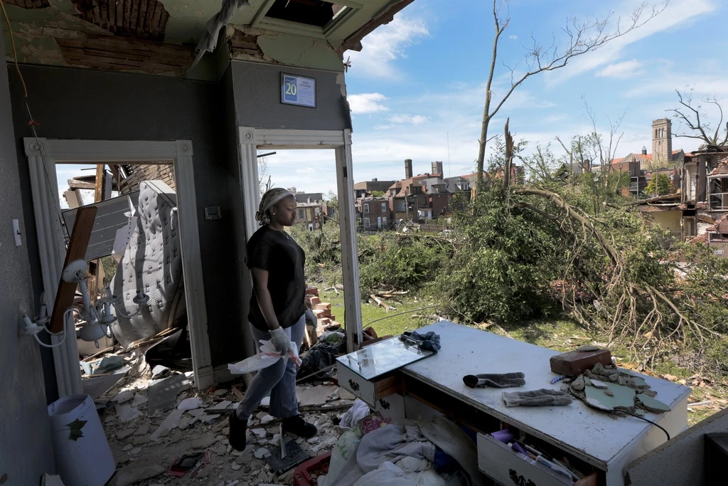 “I have never seen anything like this,” said Jerikah McCloud, 23, who looks out the destroyed second floor of her family home in the Academy neighborhood of St. Louis on Saturday, May 17, 2025, after the National Weather Service confirmed a tornado struck the city the day before.?w=200&h=150