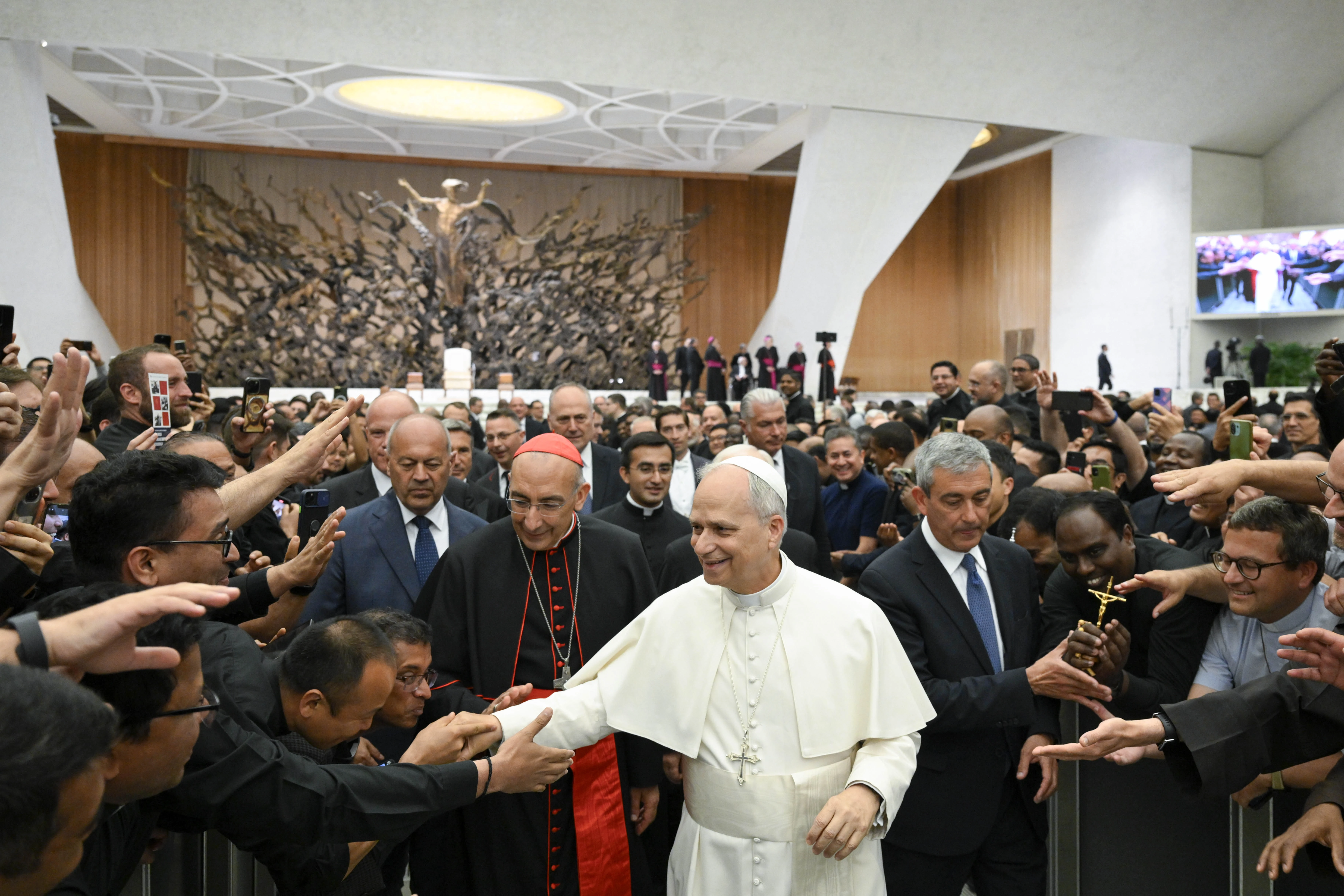 Pope Leo XIV meets with priests of Rome in the Vatican’s Paul VI Hall on Thursday, June 12, 2025.?w=200&h=150