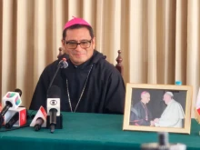 Current Chiclayo Bishop Edinson Farfán at a press conference on Friday, May 9, 2025.