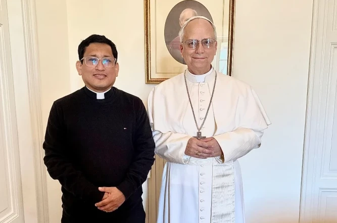 Pope Leo XIV with his friend Father Hugo Gabriel Sánchez on May 12, 2025, at the Vatican.?w=200&h=150