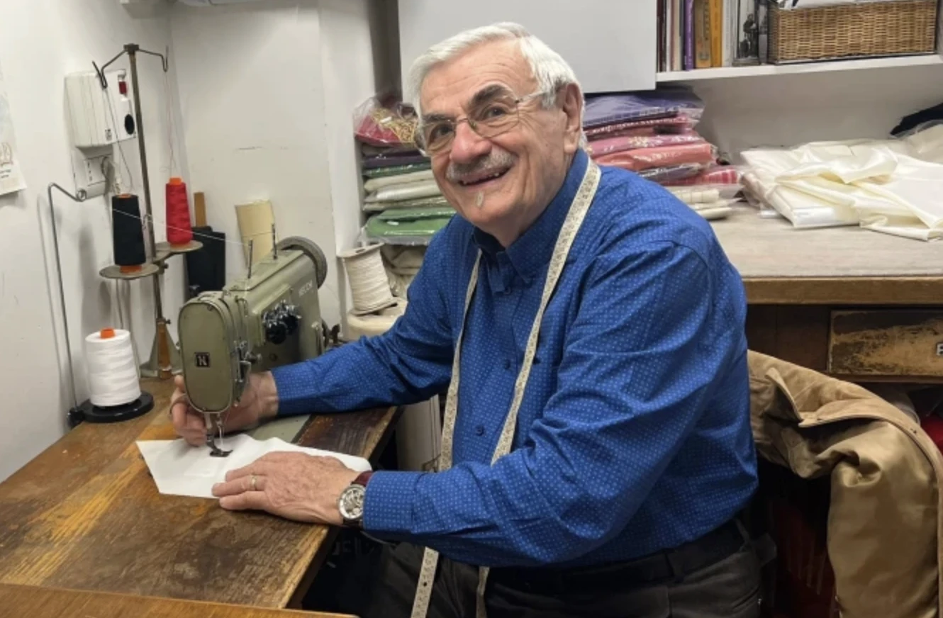 Raniero Mancinelli in his workshop on Via Borgo Pio in Rome.?w=200&h=150