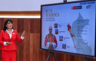 Peru’s Minister of Foreign Trade and Tourism Desilú León explains the route for “Paths of Pope Leo XIV,” which will cover four regions in the country: Lambayeque, Piura, La Libertad, and Callao, key locations in the pastoral life of Pope Leo XIV. Credit: Courtesy of Ministry of Trade and Tourism of Peru
